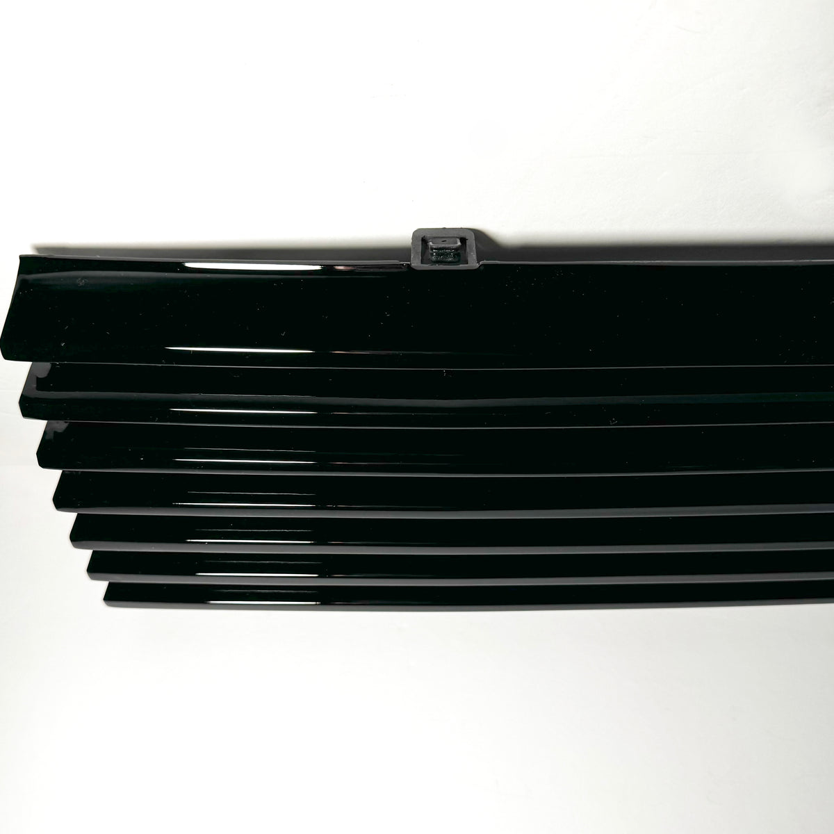 Corrado Early Badgeless Grill Gloss Black
