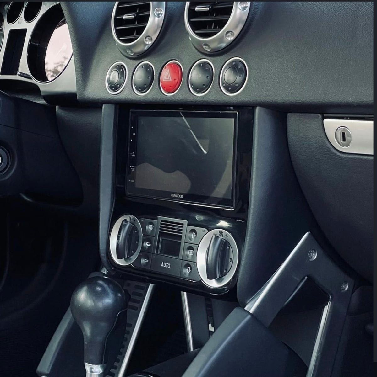 Audi TT MK1 Double DIN Radio Kit